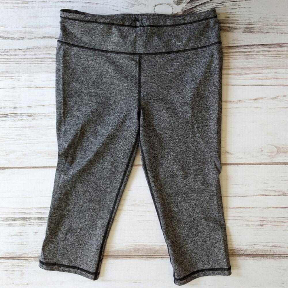 Victoria's Secret Sport VS knockout Crop Gray Yoga Workout Pants Sz Medium